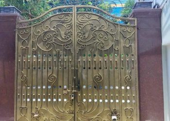 Thu mua cửa sắt cũ Quận 1 – Quận 3